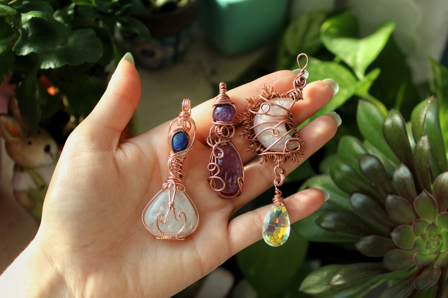 Pendants with crystals