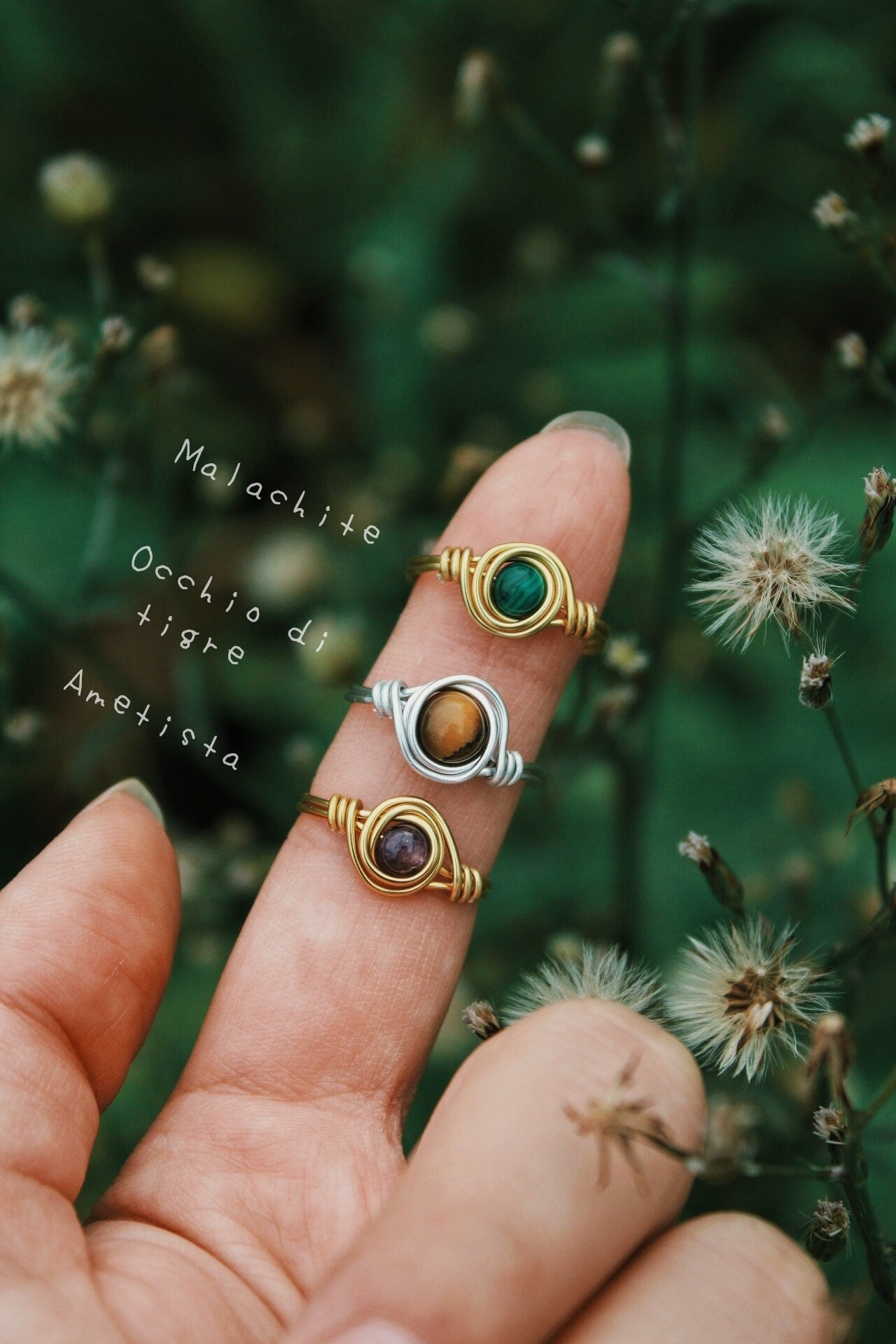 Anelli con pietre tonde