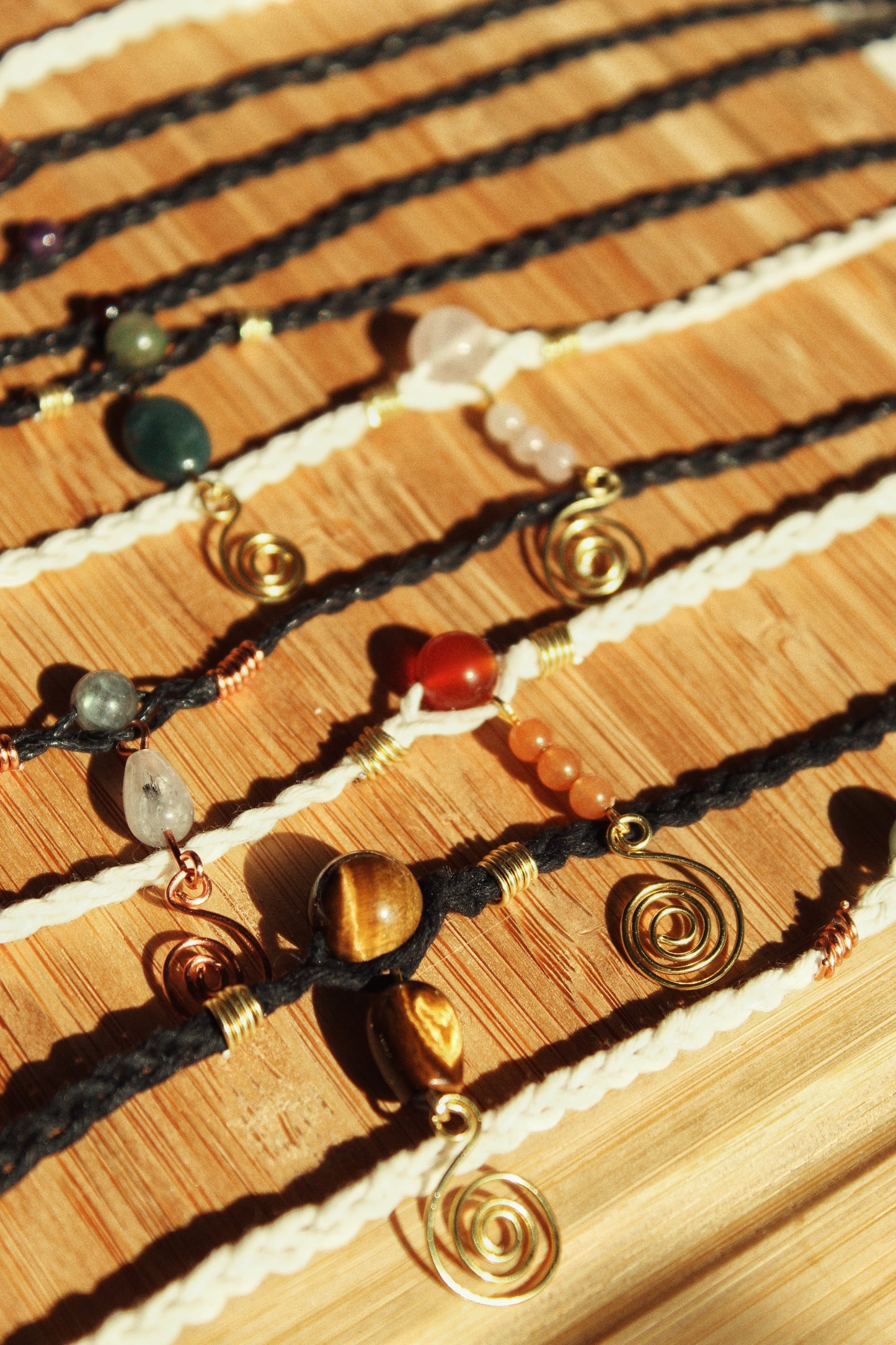 Chokers macrame con pietre